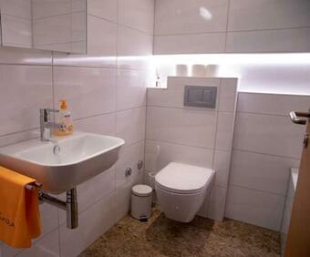 �ber Den D�cher Von Chur (montalin)