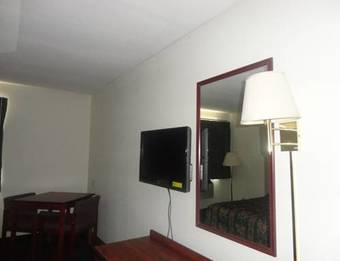 Hotel Super 7 Inn Tecumseh