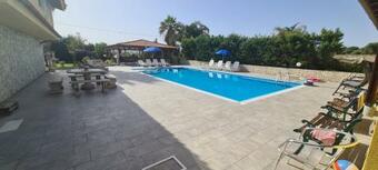 Apartamento Dependance Con Piscina