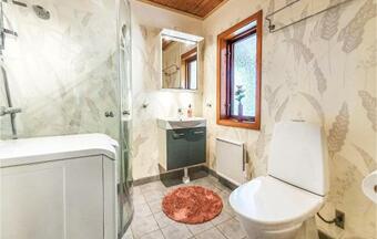 Nice Home In �lmhult With 2 Bedrooms