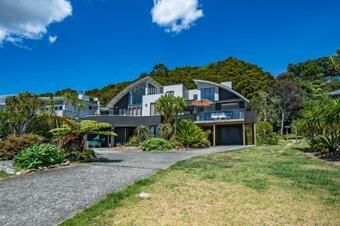 Harnifin - Langs Beach Holiday Home