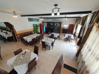 Hostal Pensiune Restaurant Cosna