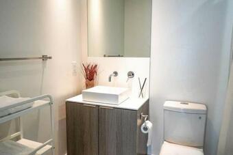 Apartamento 2 Bedroom Condo At Heart Toronto Downtown