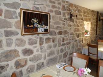 Hotel Aux Vieux Arceaux