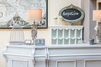 Hostal G�stehaus Chalet-perle