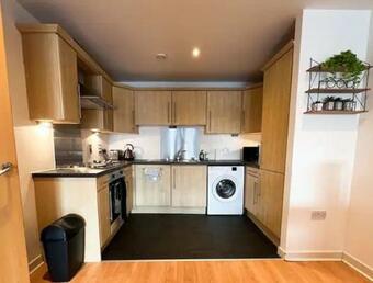 Secc&hydro Beautiful 2br Apartment With Free Parking