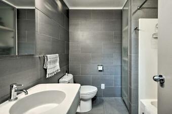 Hudson Valley Home With Lake Views And Kayaks