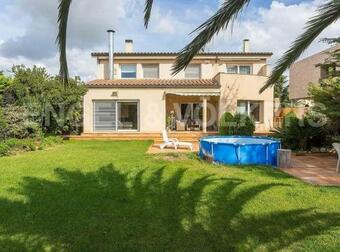 B&B Tina De Pacs, Close To Local Wineries