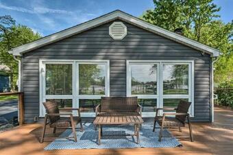 Lovely Belle Center Cottage On Indian Lake!