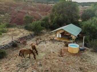 �qui-lodge Avec Spa Au Lac Du Salagou