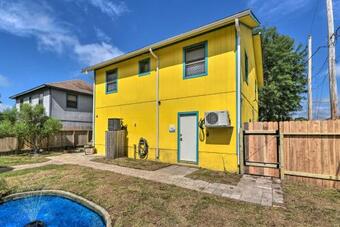 Apartamento San Leon Condo Pond About 1 Mi To Galveston Bay!