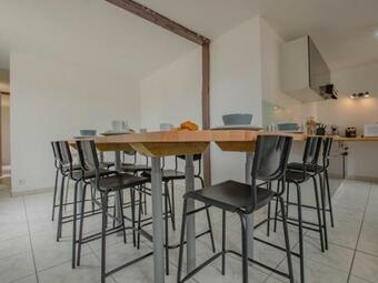 G�te Monti�ramey, 4 Pi�ces, 8 Personnes - Fr-1-543-240