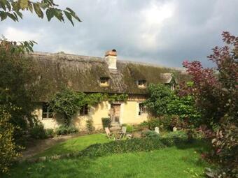Grande Maison D'artistes Avec Piscine