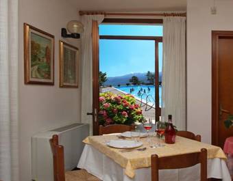 Hotel Garn� Al Poggio