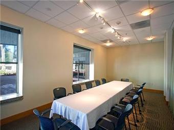 Hotel Crowne Plaza International Airport