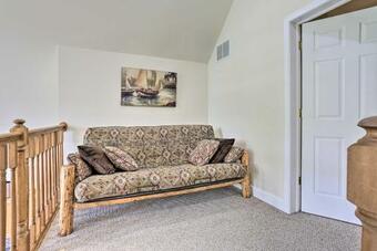 Spacious Lackawaxen Retreat With Shared Pool!