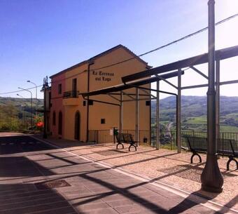 Hostal La Terrazza Sul Lago