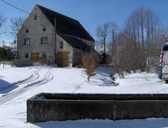 Lodge G�te Rural - Grange Des Pres Blancs Cha�ne Des Puys