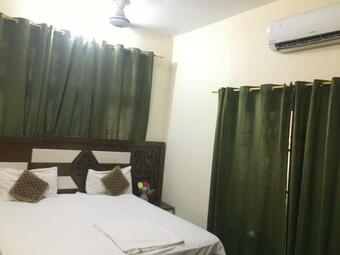 Hostal Embassy Guest House