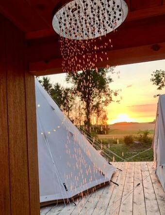 Cowcooning / Family Tents