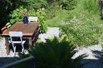 Bed & Breakfast Huisje Onder De Linden