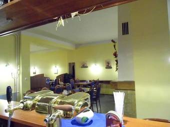 Hostal Restaurace A Penzion Praha