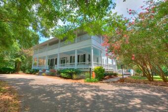 Liberty Hall Bed And Breakfast