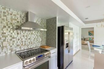 Spacious 3 Bed/2.5bath Miami Home W/ Pool!