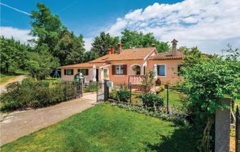 Apartment Santalezi IV