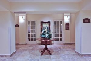 Holiday Inn Express Hotel & Suites Arcadia