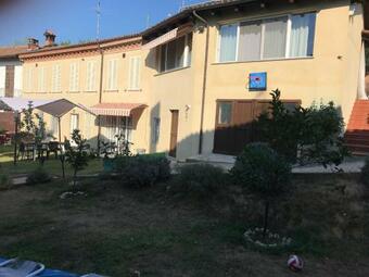 Lovely One Bedroom Apartment With Garden