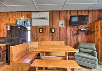 Leisure Lake Retreat Boat Rentals And Fishing!