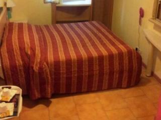 Hotel H�tel Royal Colombes