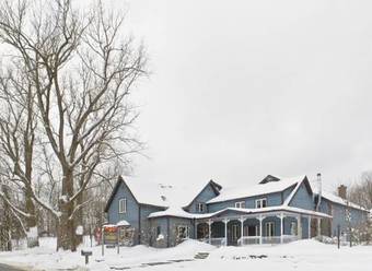 Posada Auberge Du Joli Vent