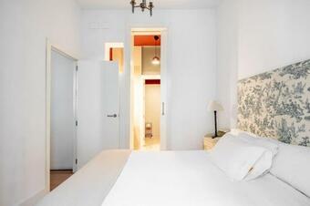 Komodo Sierpes: Bright & Classy Central Apartment