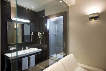 Hostal La Dependance Hotel La Trattoria