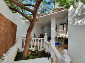 Apartamento Luminoso Con Patio Y Jardín