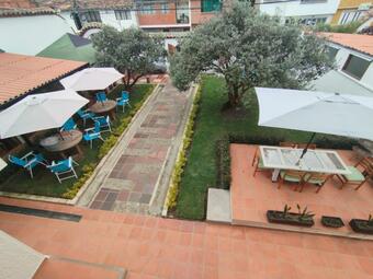 Blau Hotel&caf�