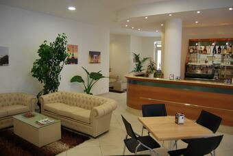 Eu Ropa Hotel