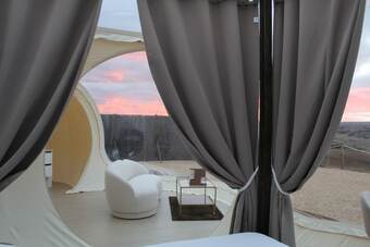 Hotel Wine Bubble