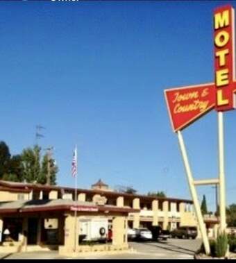 Town & Country Motel