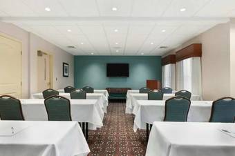 Hotel Hampton Inn & Suites Newport News-airport (oyster Point Area)