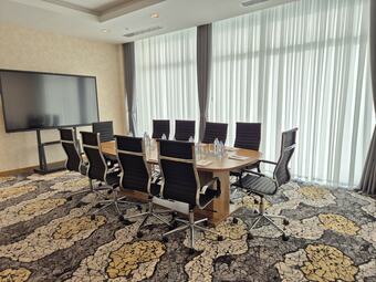 Hotel Hilton Garden Inn Termez Airitom