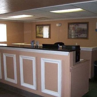 Hotel Traveler's Inn