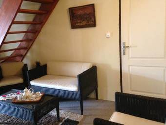 Hostal Auberge Restaurant La Roseraie