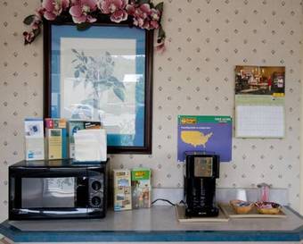 Hotel Budget Host Inn Bristol