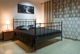 Hostal Guest House Molayem