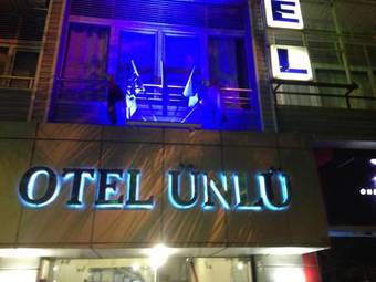 Hotel �nl�