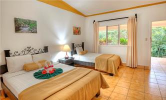 Hacienda Guachipelin Hotel