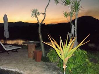 Villa Khandizwe River Lodge